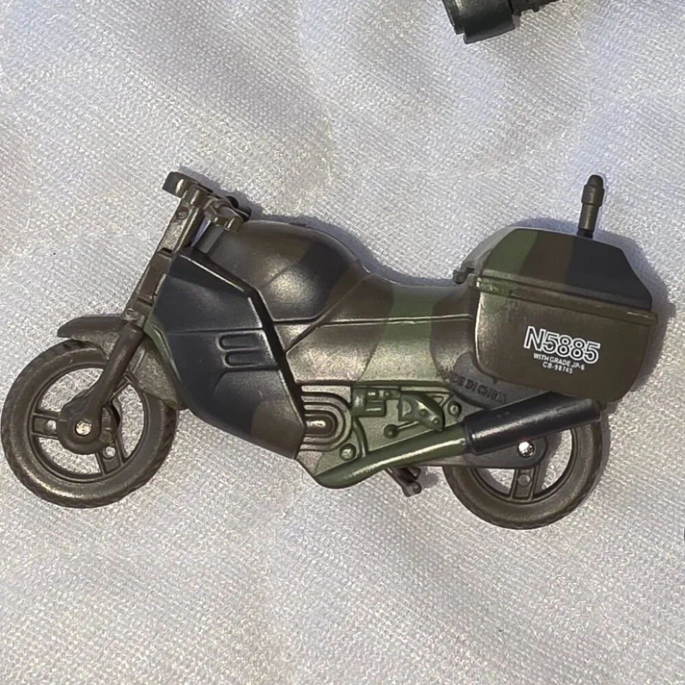 Military Vehicle Action Figure Toys Motorcycle Tanks Boat Lot of 4